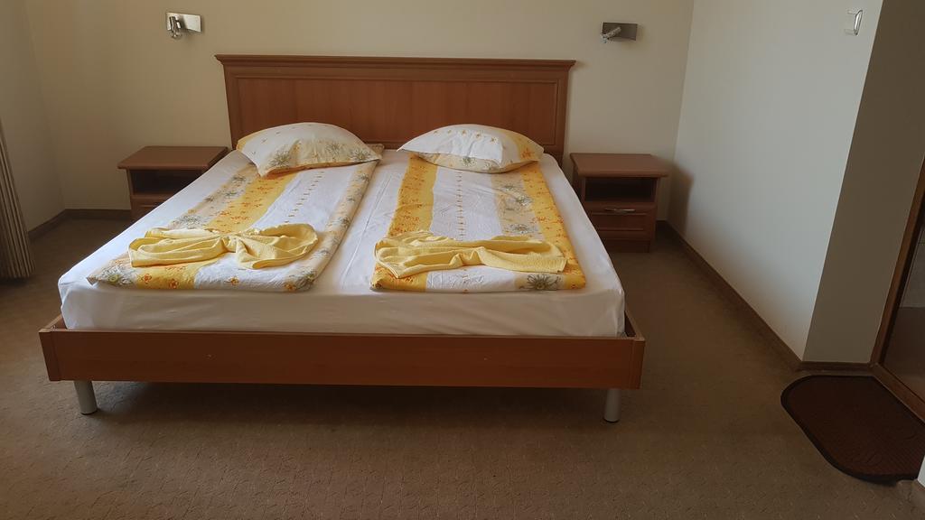Guest House Markovi أهيلوي المظهر الخارجي الصورة